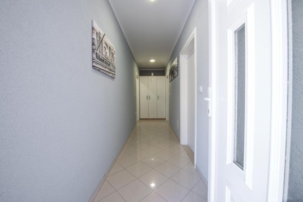 מליני Apartments Vukelic מראה חיצוני תמונה