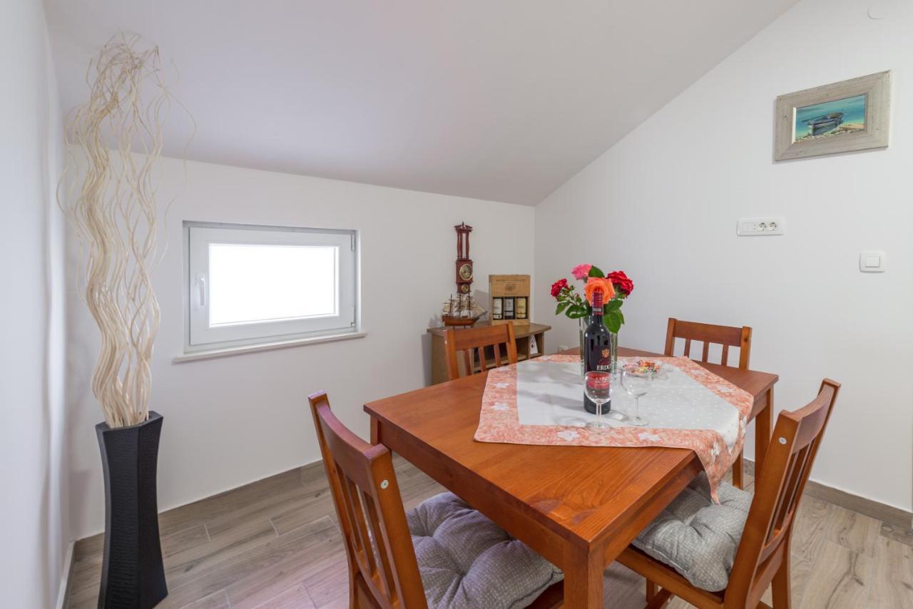 מליני Apartments Vukelic מראה חיצוני תמונה
