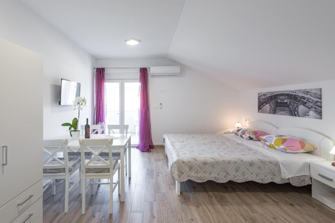 מליני Apartments Vukelic מראה חיצוני תמונה
