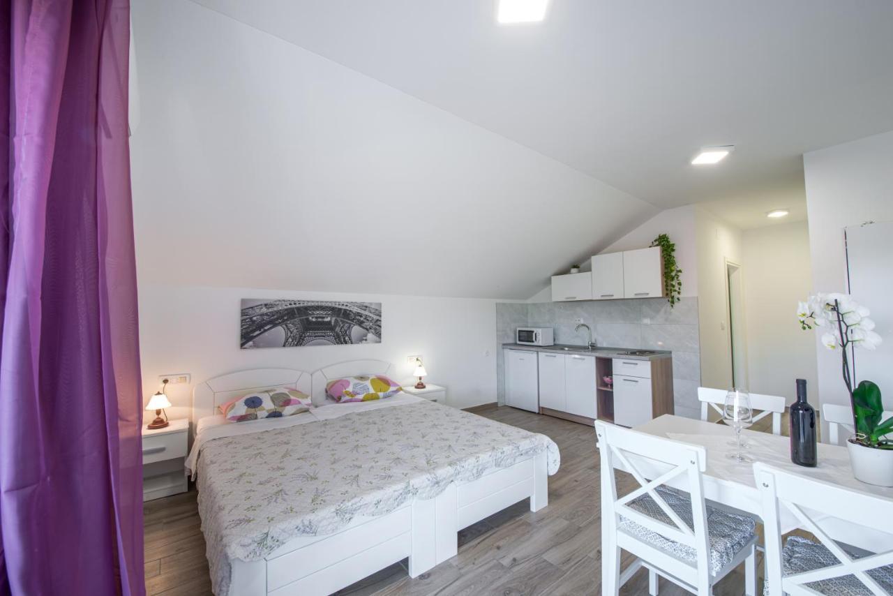 מליני Apartments Vukelic מראה חיצוני תמונה