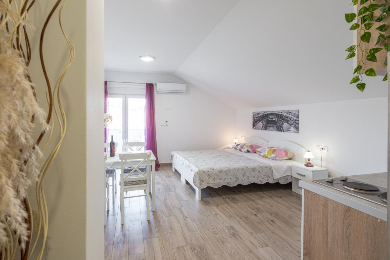 מליני Apartments Vukelic מראה חיצוני תמונה